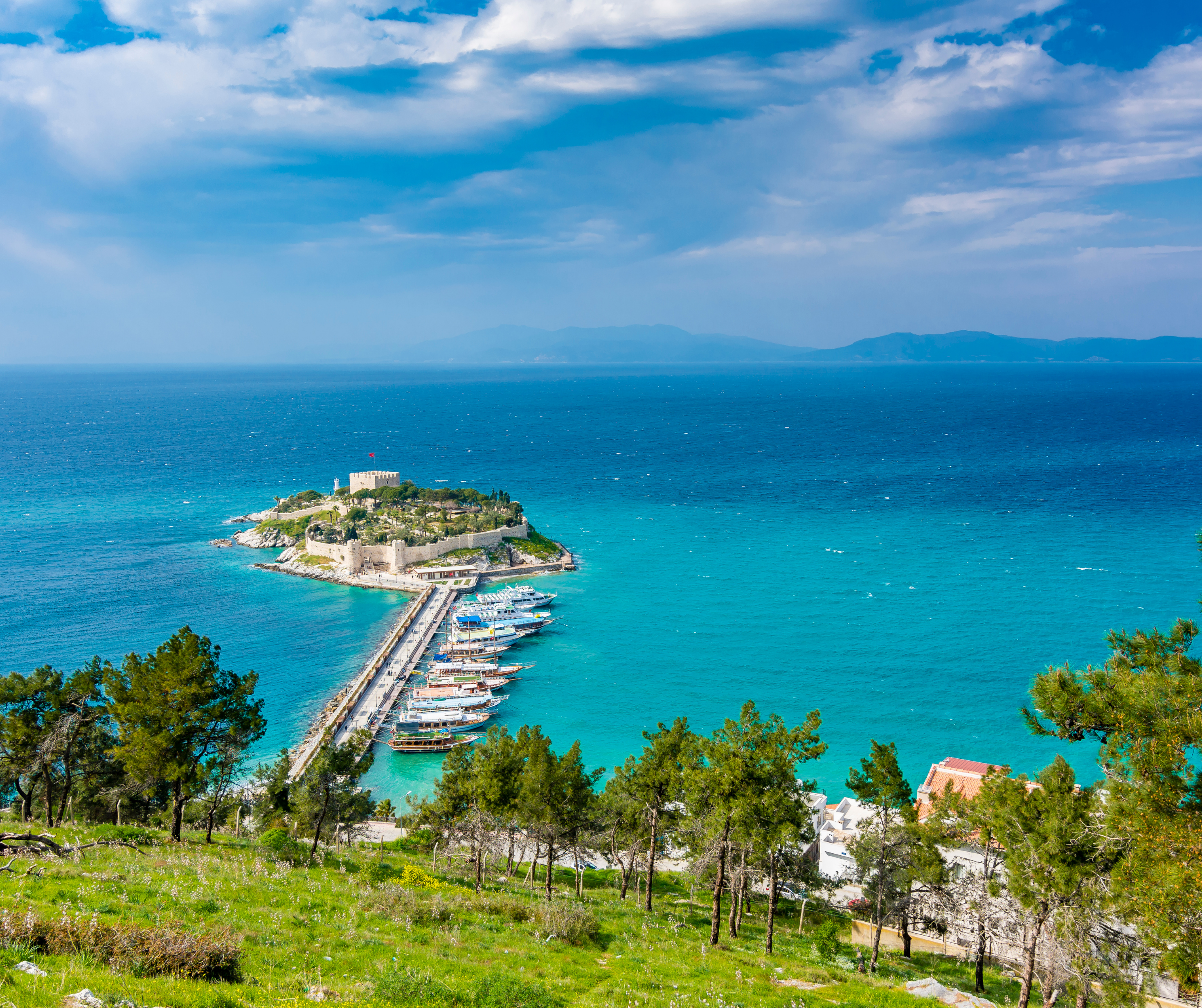 İlk Uçağa Binenler İçin Rehber: Panik Yok, Tatil Var!