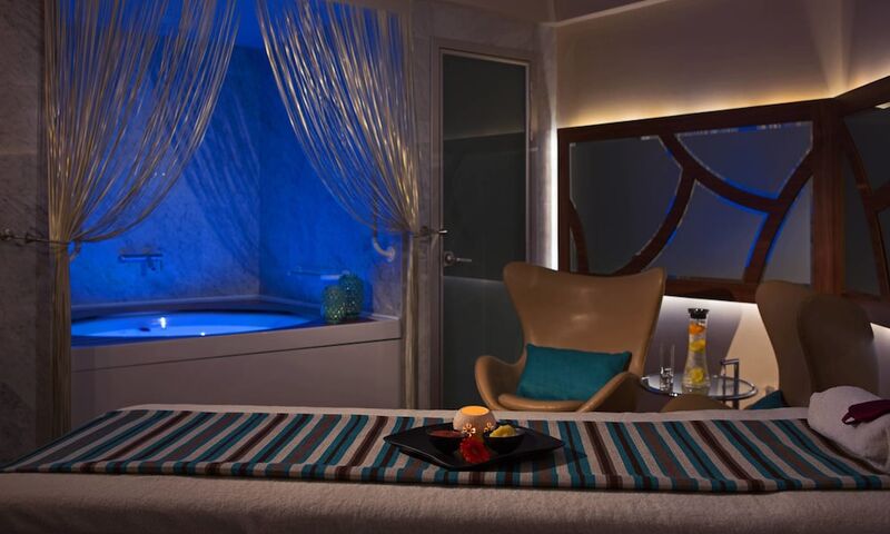 Renaissance Izmir Hotel