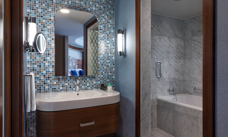 Renaissance Izmir Hotel