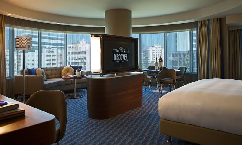 Renaissance Izmir Hotel