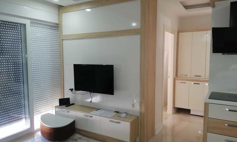 Esila Park Lara Kundu
