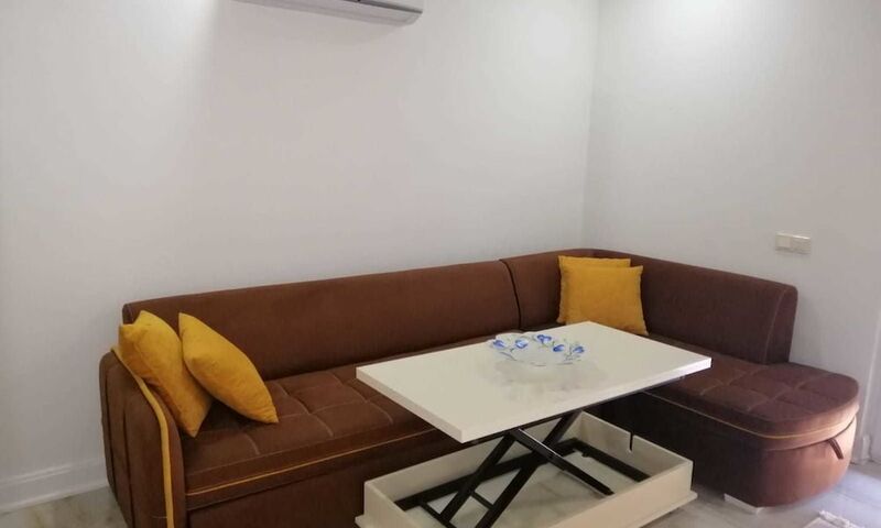 Esila Park Lara Kundu