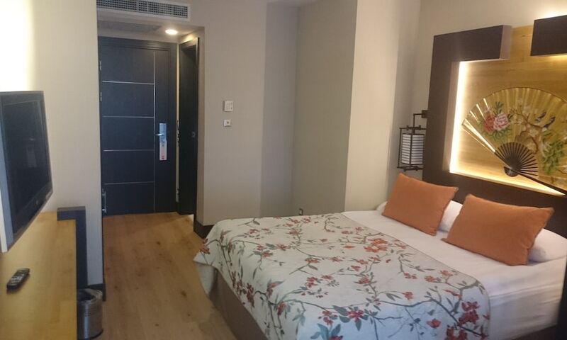 Limak Lara De Luxe Hotel - All Inclusive