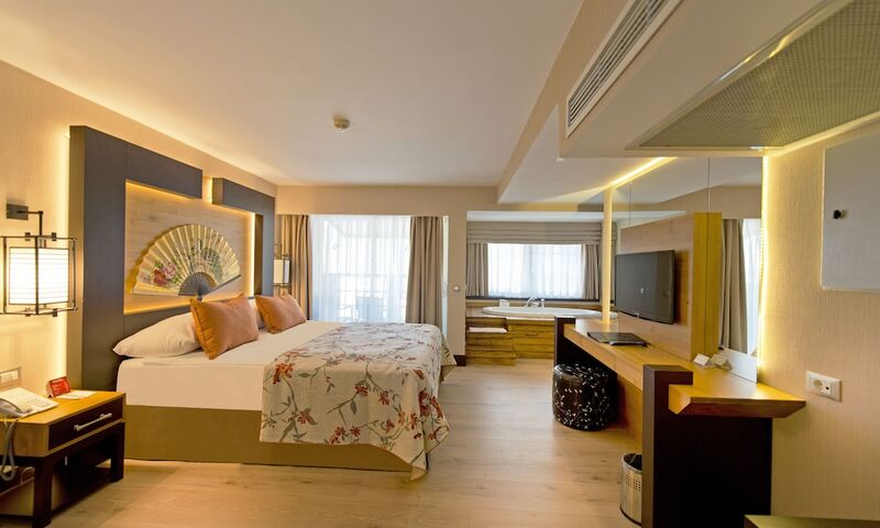 Limak Lara De Luxe Hotel - All Inclusive