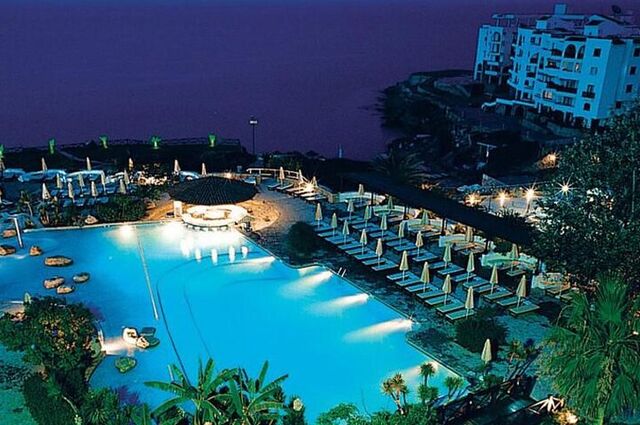 Jasmine Court Hotel & Casino 