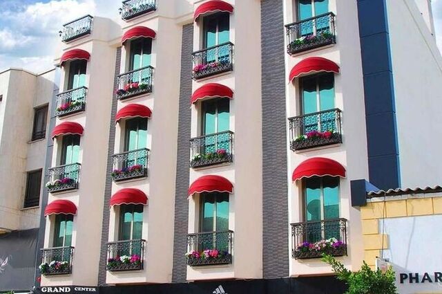 Grand Center Boutique Hotel