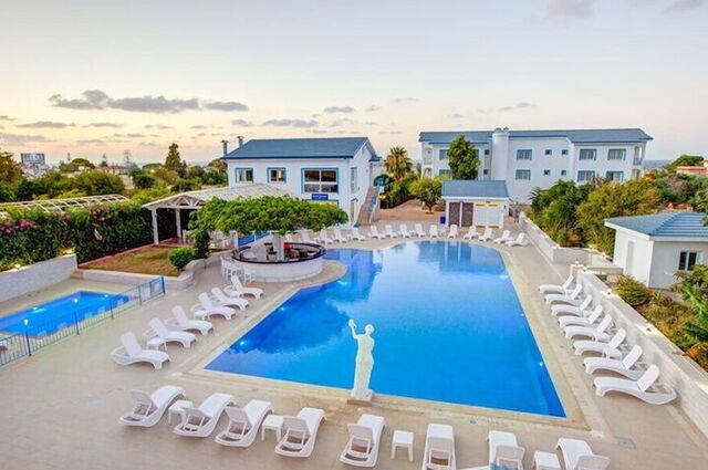Queen Aphrodite Hotel
