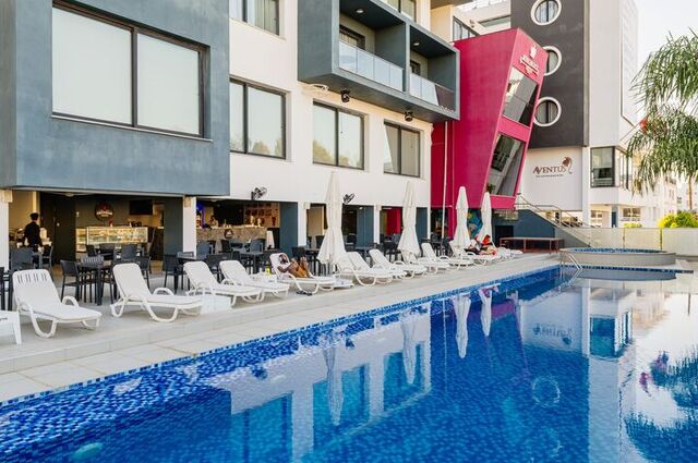 Royal Palace Hotel