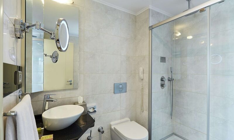 Doubletree By Hilton Hotel Izmir - Alsancak