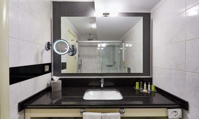 Doubletree By Hilton Hotel Izmir - Alsancak