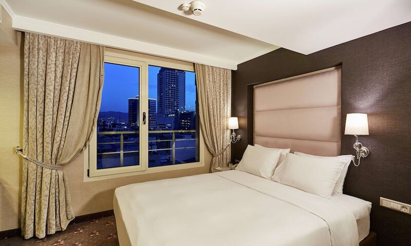Doubletree By Hilton Hotel Izmir - Alsancak