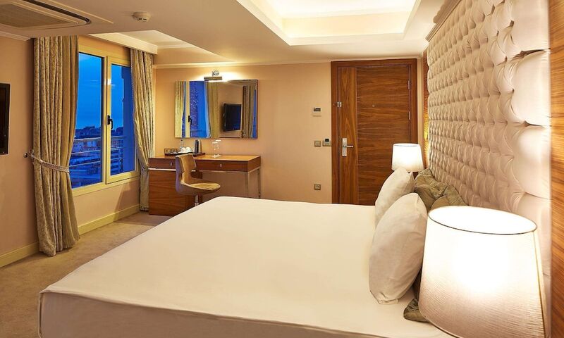 Doubletree By Hilton Hotel Izmir - Alsancak