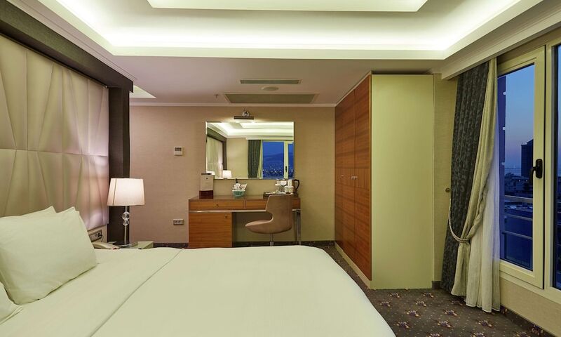 Doubletree By Hilton Hotel Izmir - Alsancak