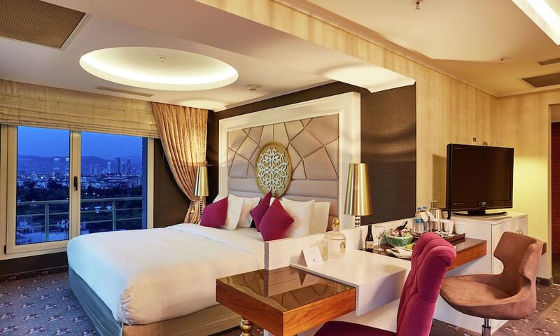 Doubletree By Hilton Hotel Izmir - Alsancak