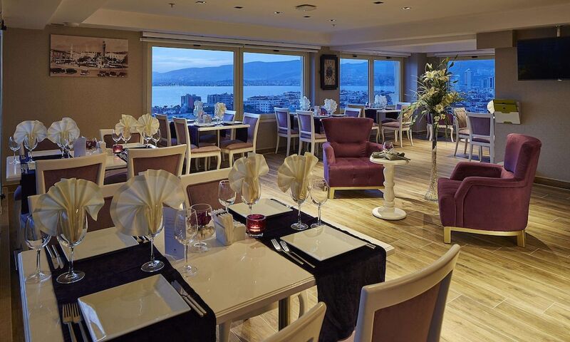 Doubletree By Hilton Hotel Izmir - Alsancak