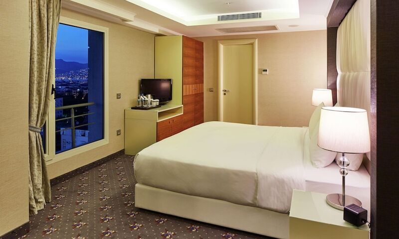 Doubletree By Hilton Hotel Izmir - Alsancak