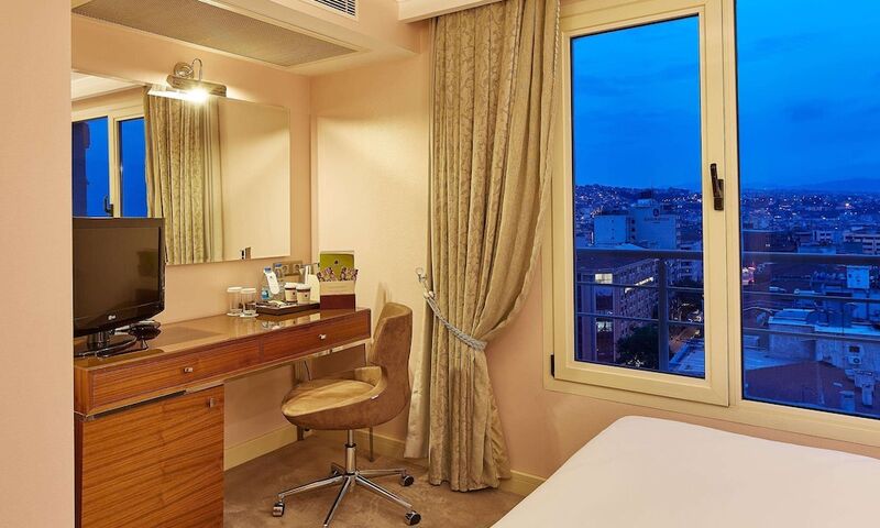 Doubletree By Hilton Hotel Izmir - Alsancak