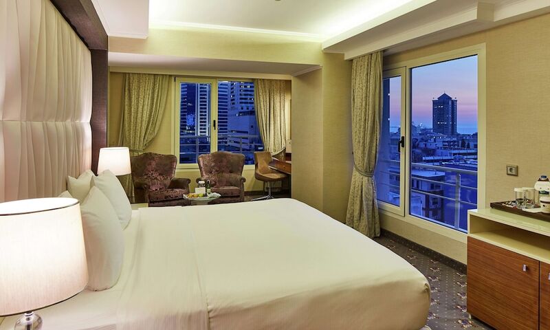 Doubletree By Hilton Hotel Izmir - Alsancak