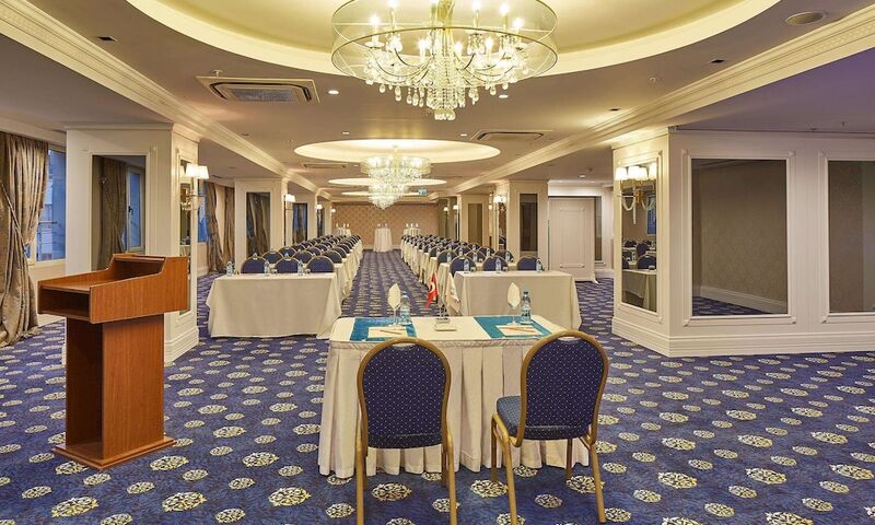 Doubletree By Hilton Hotel Izmir - Alsancak