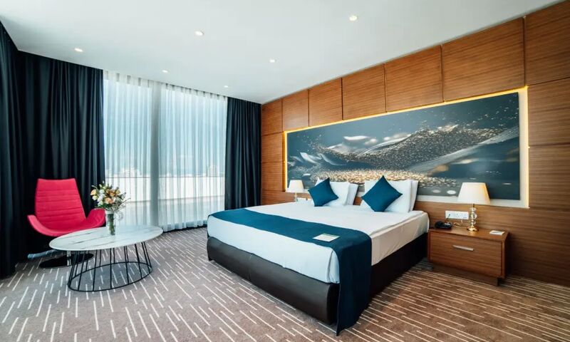 Ekor Elegance Hotel