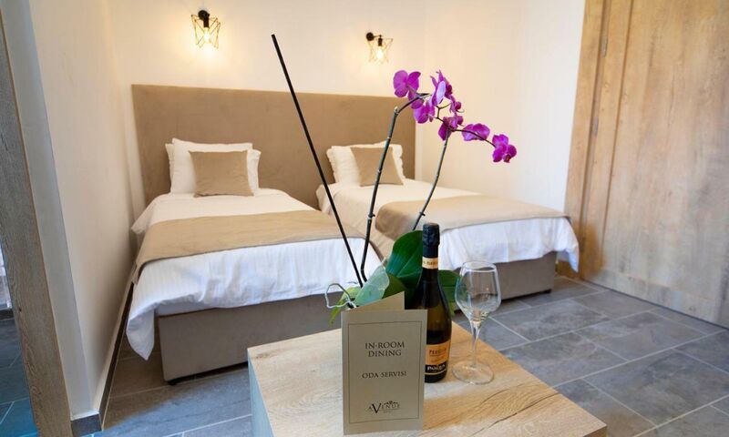 Avenue Hotel