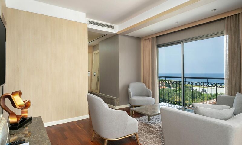 Cratos Premium Hotel & Casino