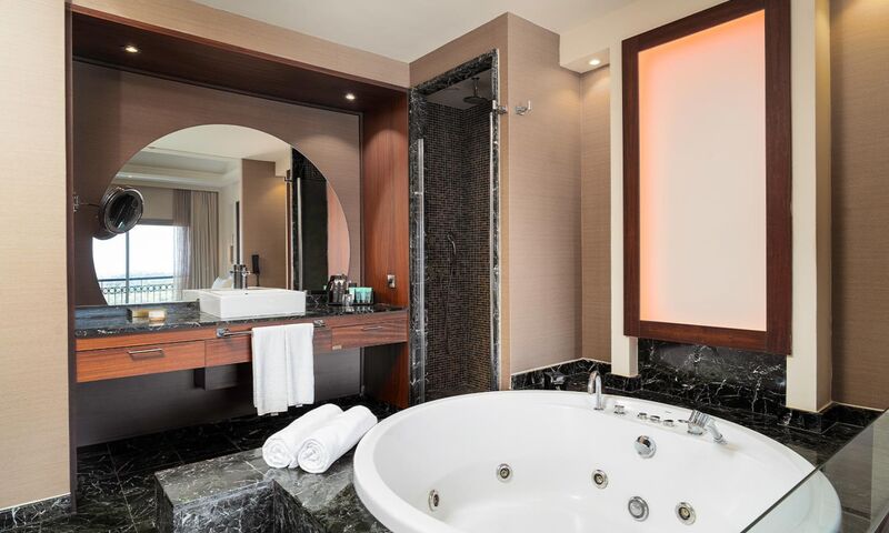 Cratos Premium Hotel & Casino