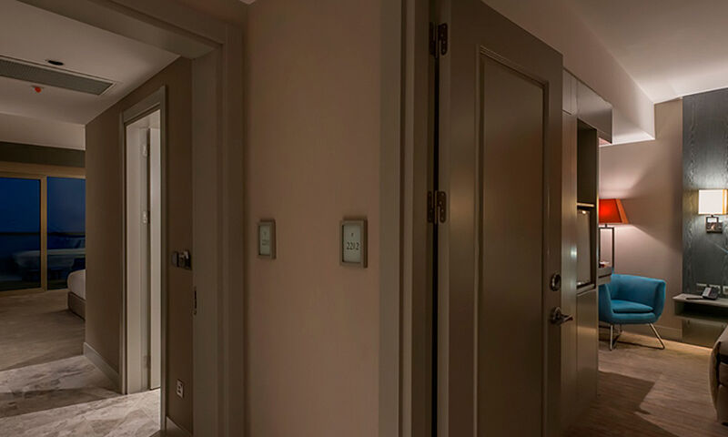 Elexus Hotel Resort 