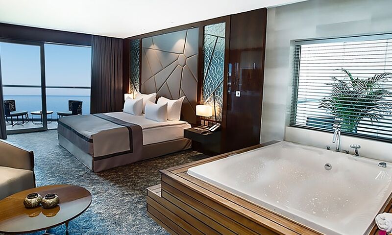 Elexus Hotel Resort 