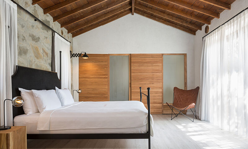 Gillham Vineyard Hotel 