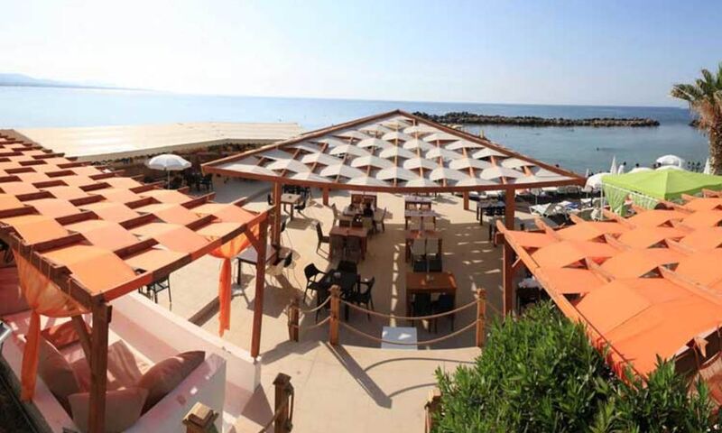Le Chateau Lambousa Hotel