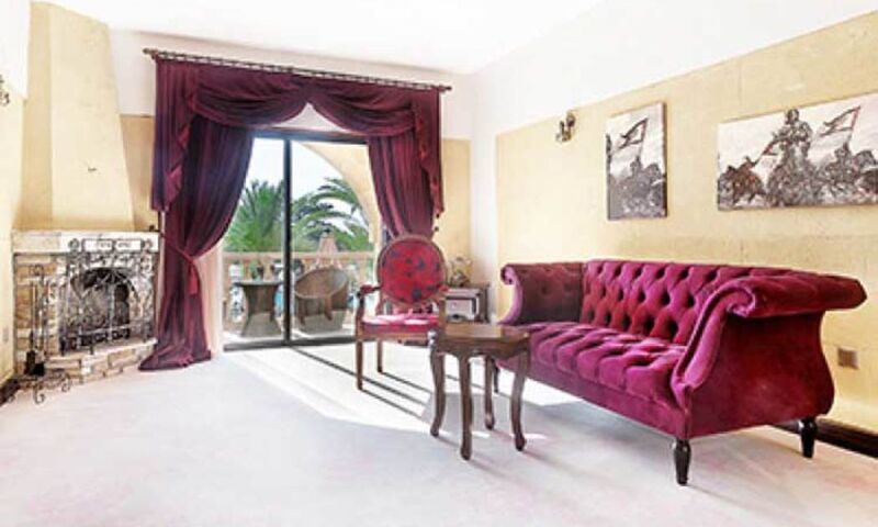 Le Chateau Lambousa Hotel