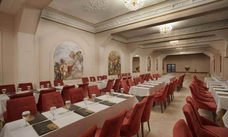 Le Chateau Lambousa Hotel