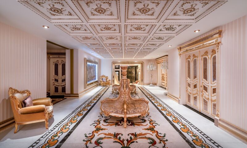 Les Ambassadeurs Hotel 