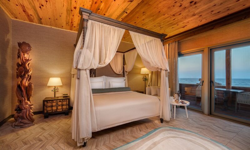 Les Ambassadeurs Hotel 