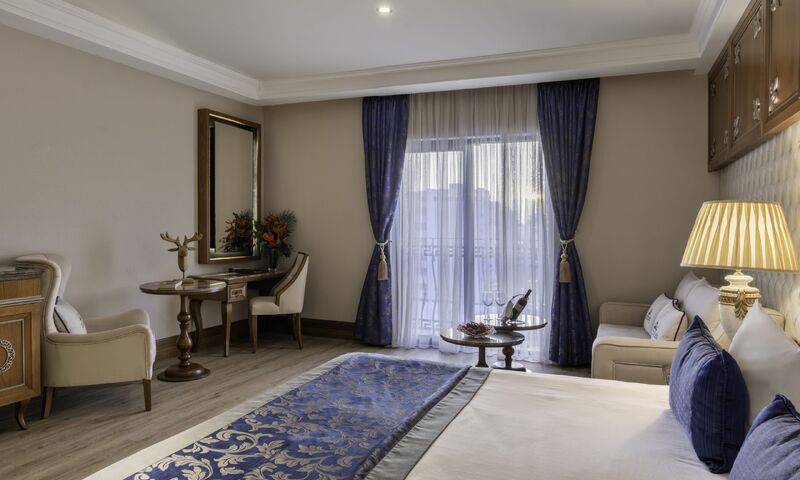 Lord's Palace Hotel & SPA 