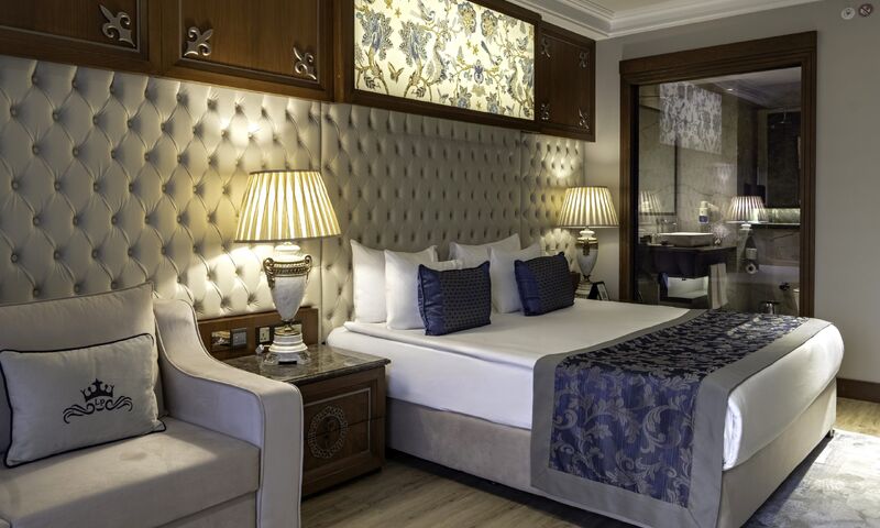 Lord's Palace Hotel & SPA 