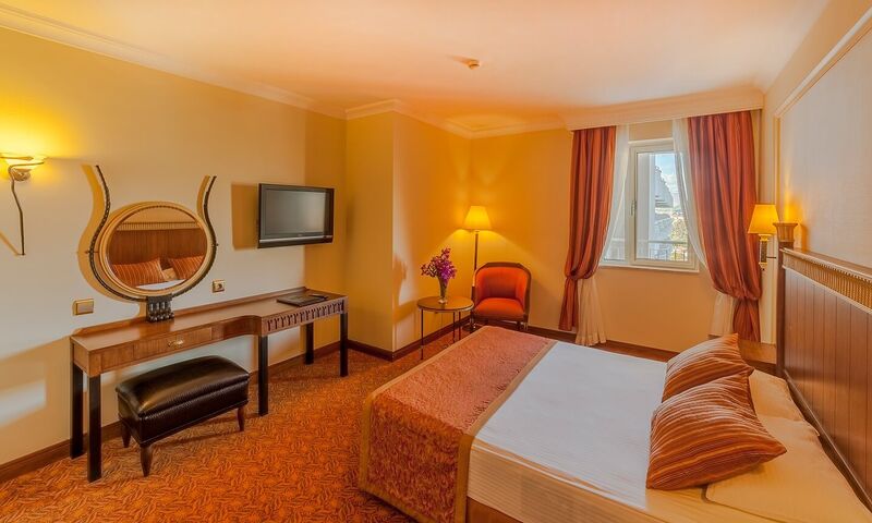 Starlight Resort Hotel