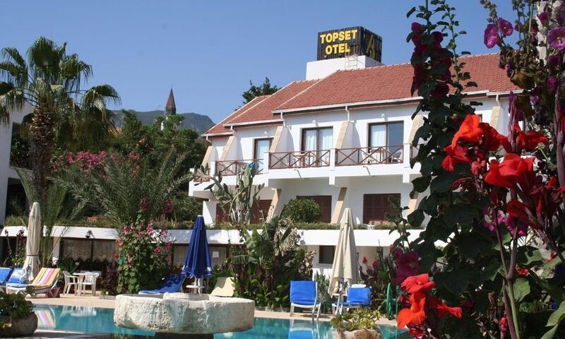 Top Set Hotel 