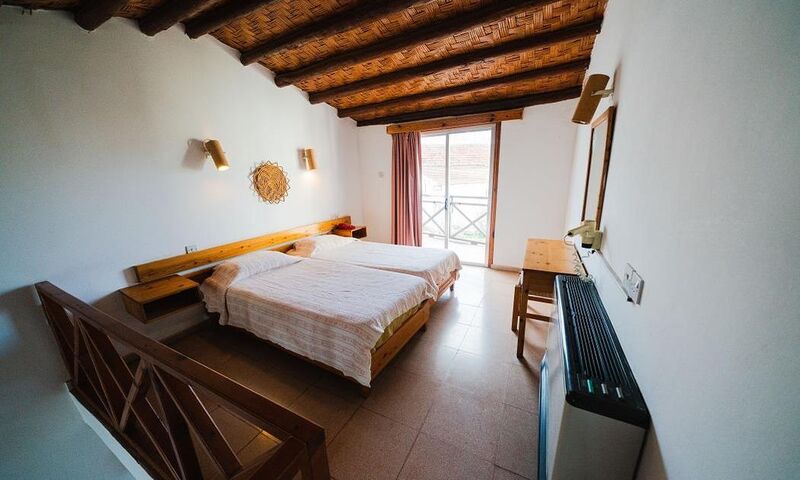 Top Set Hotel 