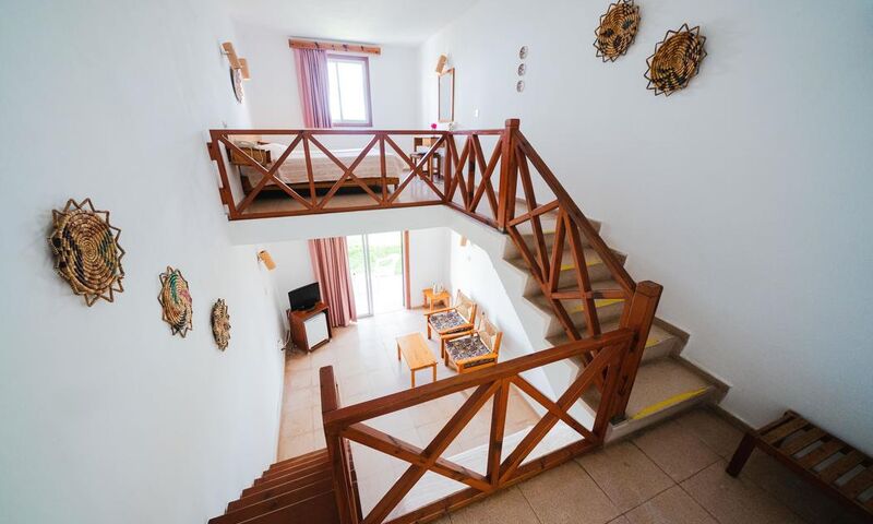 Top Set Hotel 