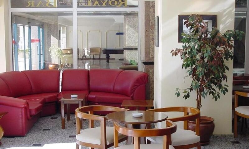 City Royal Hotel 