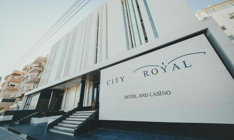 City Royal Hotel 