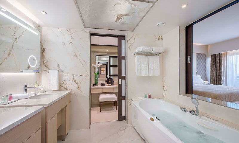 Four Seasons Hotel 
