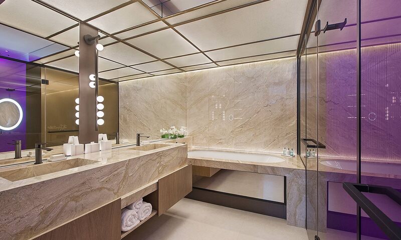 Four Seasons Hotel 