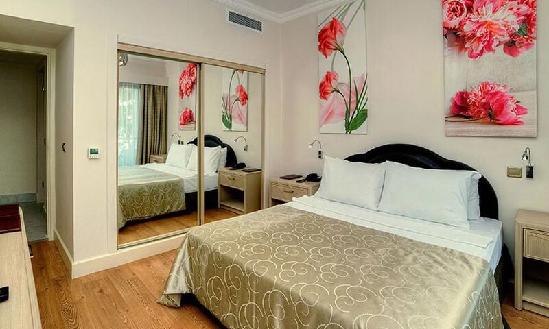 Jasmine Court Hotel & Casino 