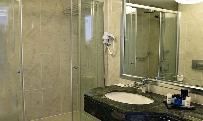 Jasmine Court Hotel & Casino 