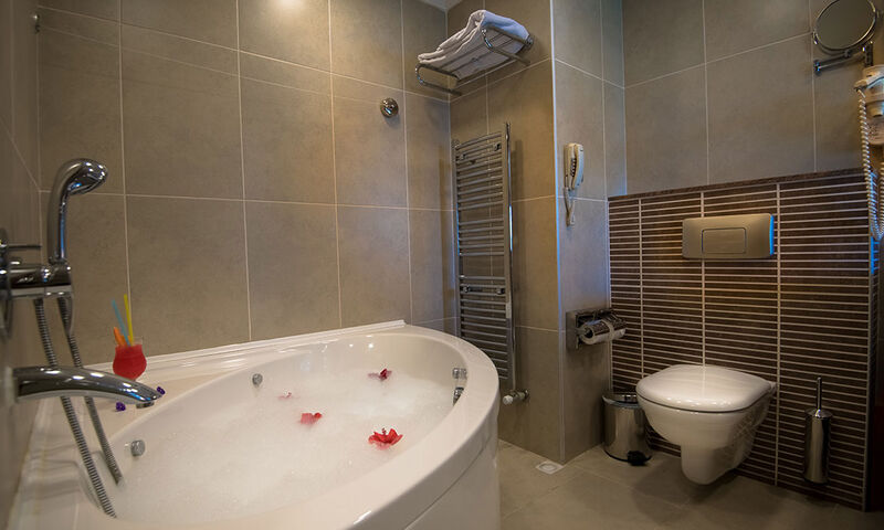 Korıneum Golf & Beach Resort