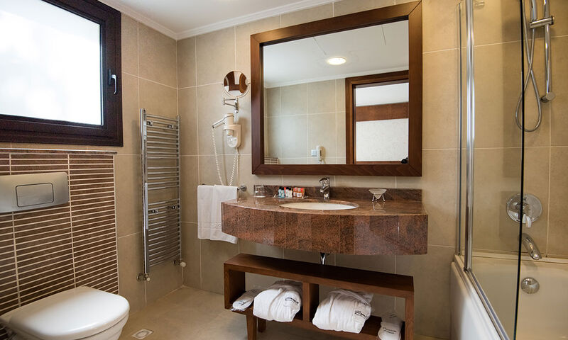 Korıneum Golf & Beach Resort
