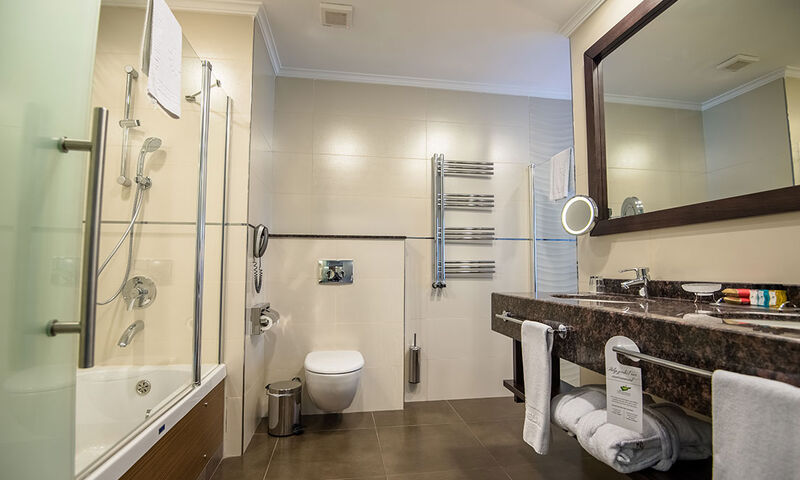 Korıneum Golf & Beach Resort